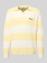 Koszulka polo z dzianiny o kroju regular fit z blokowymi paskami od REVIEW - 30