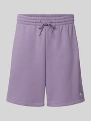 Szorty o kroju relaxed fit z wyhaftowanym logo od New Balance - 2