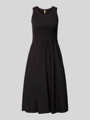 Knielanges Kleid im 2-in-1-Look von Soyaconcept - 1