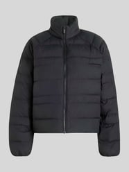Kurtka pikowana o kroju regular fit z nadrukiem z logo od adidas Sportswear - 11