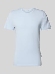 T-Shirt mit geripptem Rundhalsausschnitt von Casual Friday - 12
