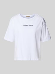 T-shirt o pudełkowym kroju z haftem i okrągłym dekoltem od Smith and Soul - 9