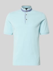 Koszulka polo o kroju regular fit ze stójką i wyhaftowanym logo od bugatti - 22