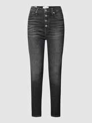 Skinny Fit Jeans mit Label-Detail von Calvin Klein Jeans - 24