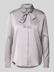 Regular fit strikblouse met blinde knoopsluiting van Christian Berg Woman Selection Grijs / zwart - 21