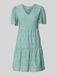 Sukienka mini casualowa z wyhaftowanym wzorem model 'SMILLA LIFE' od ONLY - 26