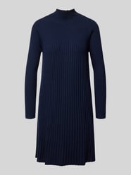 Knielanges Strickkleid aus Wolle mit Stehkragen von Hemisphere - 9