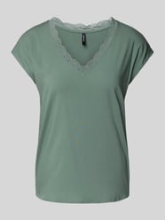 Regular Fit Blusentop mit V-Ausschnitt Modell 'BELLA' von Vero Moda - 27