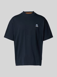 T-shirt o kroju oversized z nadrukowanym motywem model ‘numbers’ od BOSS Orange - 47