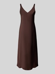 sukienka midi o kroju regular fit z dekoltem w serek od VM by Vera Mont - 23