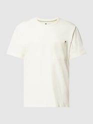 T-Shirt mit Brusttasche Modell 'AKRUNE' von Anerkjendt Weiß - 21