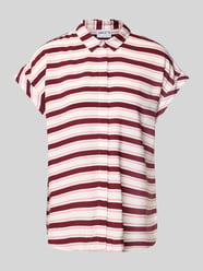Bluzka o kroju regular fit z wzorem w paski od Jake*s Casual - 48