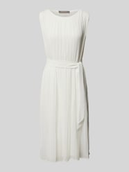 Knielanges Kleid mit Plisseefalten von Christian Berg Woman Selection Beige - 19