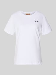 T-shirt z nadrukiem z napisem i okrągłym dekoltem od Smith and Soul - 24