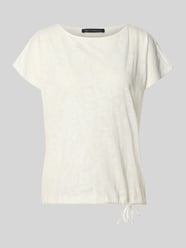 t-shirt z trokiem przy dole i okrągłym dekoltem od Betty Barclay - 36