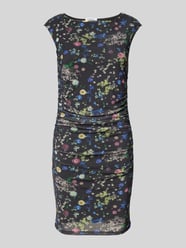 Knielanges Kleid mit Rundhalsausschnitt von EDITED - 26