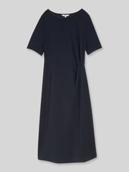 Sukienka midi o kroju regular fit z wiązanym detalem od Tom Tailor - 37