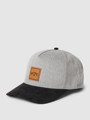 Basecap mit Label-Patch Modell 'STACKED SNAPBACK' von Billabong Grau - 18