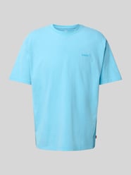 T-shirt z wyhaftowanym logo od Levi's® - 36