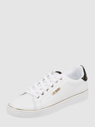 Sneaker in Leder-Optik von Guess - 30