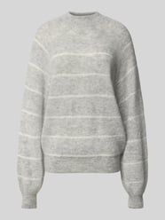 Sweter z dzianiny o kroju oversized ze stójką model ‘LARELY’ od DRYKORN - 27