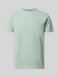 t-shirt z fakturowanym wzorem i wyhaftowanym logo od LERROS - 22