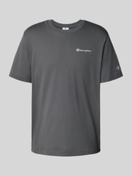 T-shirt z wyhaftowanymi logo i okrągłym dekoltem od CHAMPION - 32