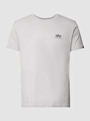 T-shirt met labelprint, model 'BASIC' van Alpha Industries Grijs / zwart - 33