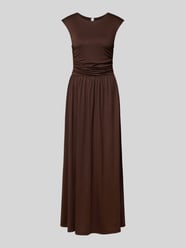 Maxikleid mit Kappärmeln Modell 'WINJA' von YAS - 9