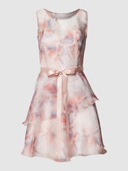 Cocktailkleid mit floralem Muster von Swing Rosa - 34