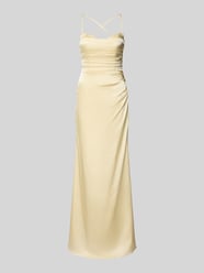 Abendkleid mit rückseitig überkreuzten Spaghettiträgern von Mascara - 19