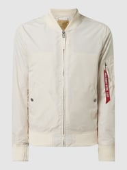 Bomber mit Ärmeltasche Modell 'MA-1' von Alpha Industries Weiß - 14