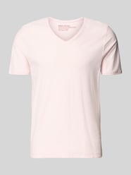 T-Shirt mit V-Ausschnitt von MCNEAL Pink - 19