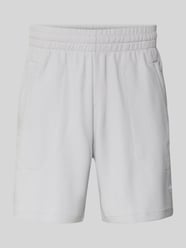Szorty dresowe o kroju regular fit z domieszką bawełny od adidas Originals - 12