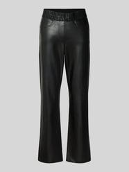 Slim Fit Kunstlederhose in Glattleder-Optik Modell 'FELICE' von CAMBIO - 34