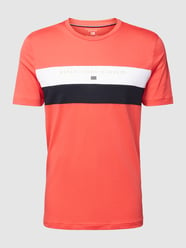 T-shirt met contraststrepen van Christian Berg Men Rood - 3