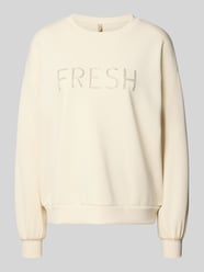 Bluza o kroju regular fit z obszyciem ozdobnymi kamieniami model 'Banu' od Soyaconcept - 10