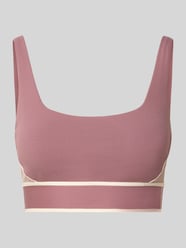 Slim Fit Sport BH mit Logo-Detail von Fabletics Pink - 12