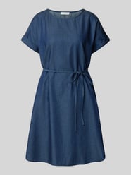 Knielanges Kleid mit Bindegürtel von Christian Berg Woman - 7