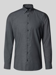 Slim Fit Businesshemd mit Kentkragen von OLYMP Level 5 - 22