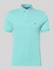 Koszulka polo o kroju regular fit z mieszanki bawełny od Tommy Hilfiger - 31