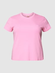 PLUS SIZE T-Shirt mit Label-Details von Levi’s® Plus Rosa - 23