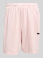 Regular Fit Trainingsshorts mit Logo Print von adidas Originals Pink - 14