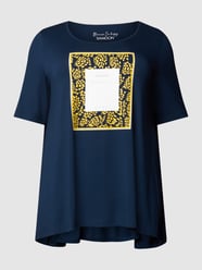 T-shirt PLUS SIZE z nadrukiem z przodu model ‘POP SAFARI’ od Samoon Niebieski - 27