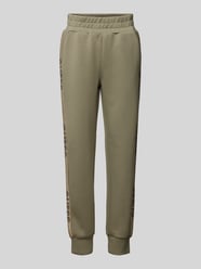 Slim fit sweatpants met labelprints van Guess Groen - 10