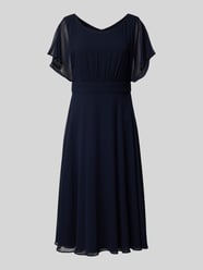 Knielanges Cocktailkleid im Stufen-Look von Vera Mont - 20
