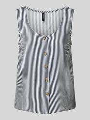 Top bluzkowy o kroju regular fit z czystej wiskozy model ‘BUMPY’ od VERO MODA - 33
