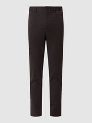 Tapered fit chino met stretch, model 'Liam' van Matinique Bruin - 6