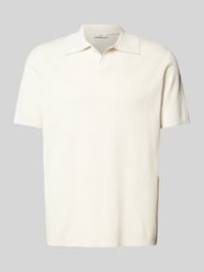 Regular Fit Poloshirt mit V-Ausschnitt von Mango Beige - 11