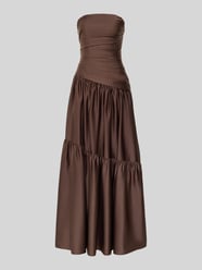 sukienka wieczorowa w plisowanym wzorze od LUXUAR FASHION - 1